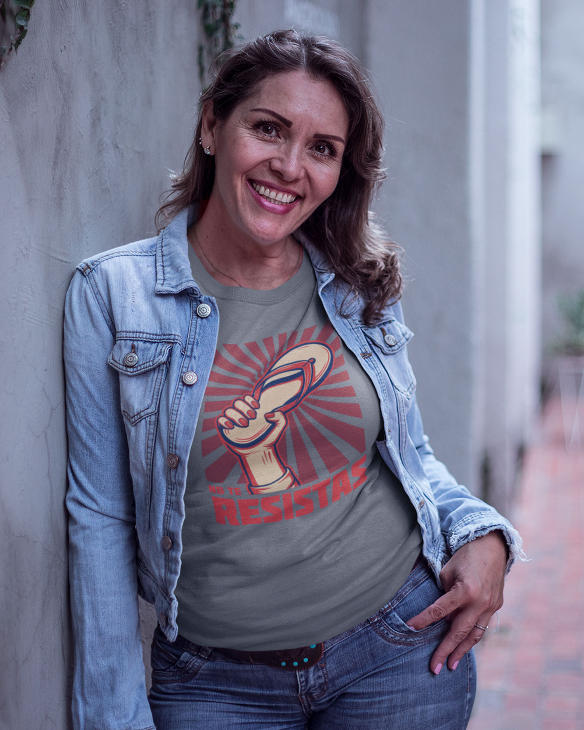 No Te Resistas/Do Not Resist Unisex T-Shirt - Image 5